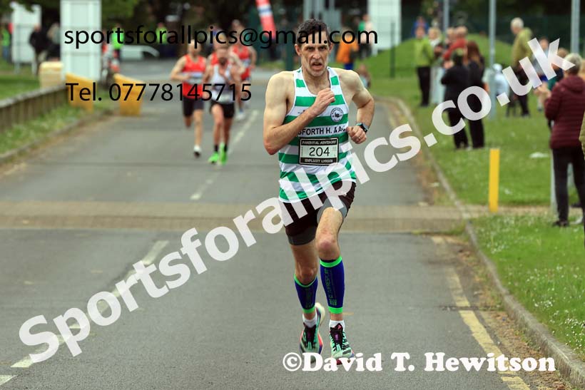 Clive Cookson 10k Road Race, 2024 Clive Cookson 10k Road Race, Whitley Bay.  Photo: David T. Hewitson/Sports for All Pics